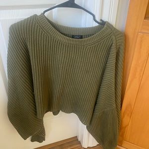 Green big sleeves sweater